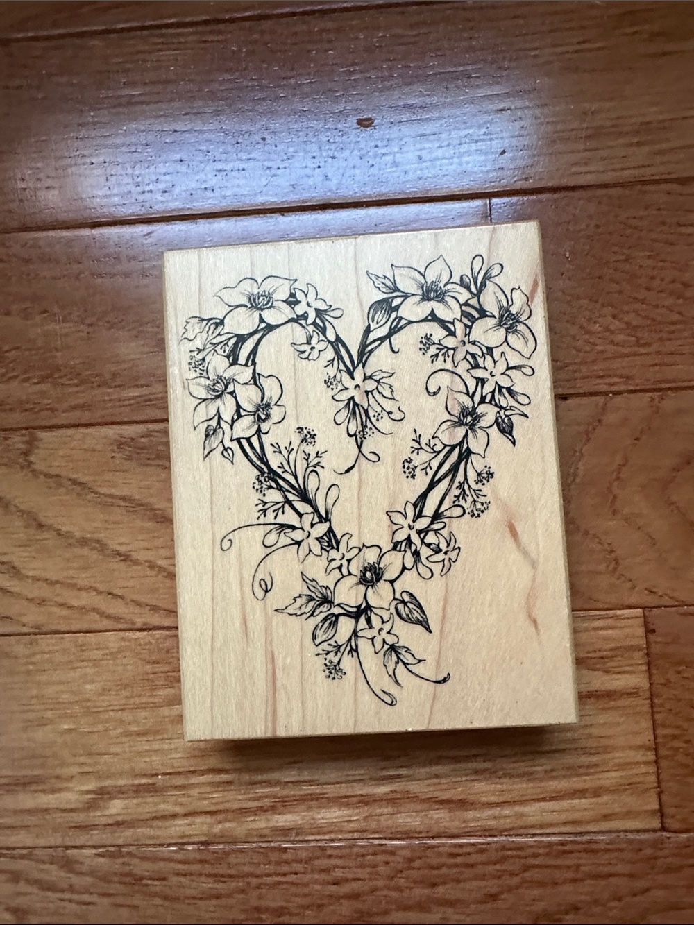 Michaels Floral Heart Wood Stamp in Natural Wood and Black